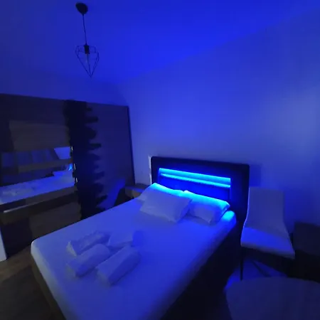 Flor De Mar Qerret Golem (Tirana)