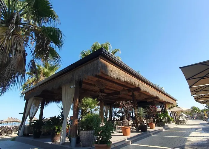 Flor De Mar Qerret * Golem (Tirana)